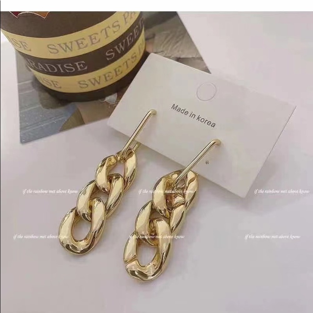 🌟Linked Chain Dropped Earrings in Gold